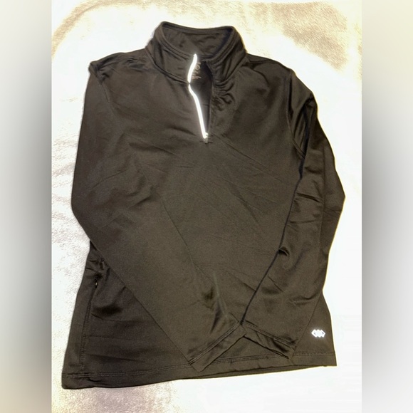 Legend Longlseeve Sport Top. Size medium - Picture 1 of 4